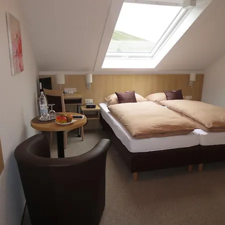 Wein&gästehaus Rosenlay Gasthof Lieser