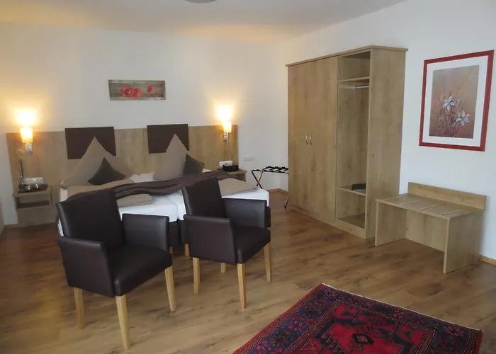 ゲストハウス Wein & Gaestehaus Rosenlay リーザー